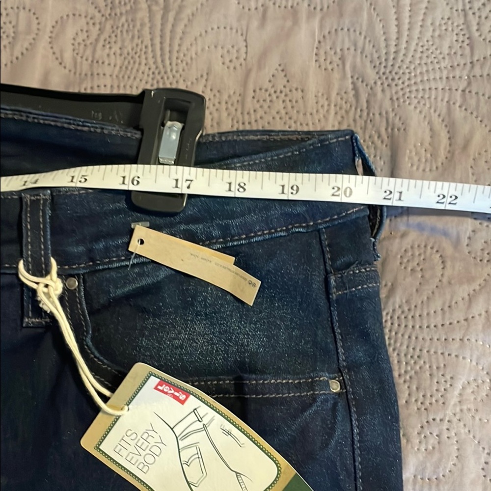Women's Blue Jeans - Picture 9 of 13